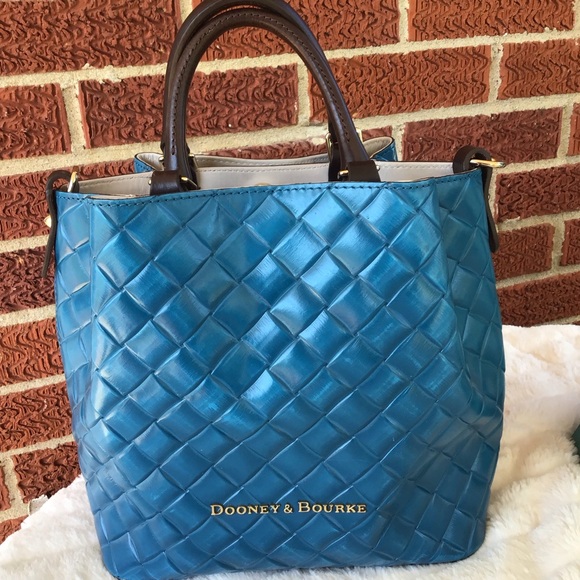 Dooney woven Barlow satchel basket weave embossed leather - Picture 2 of 16